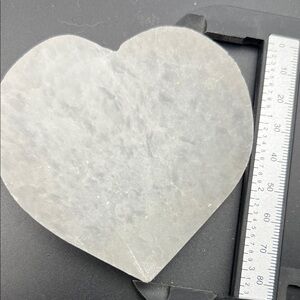 Selenite charge plate